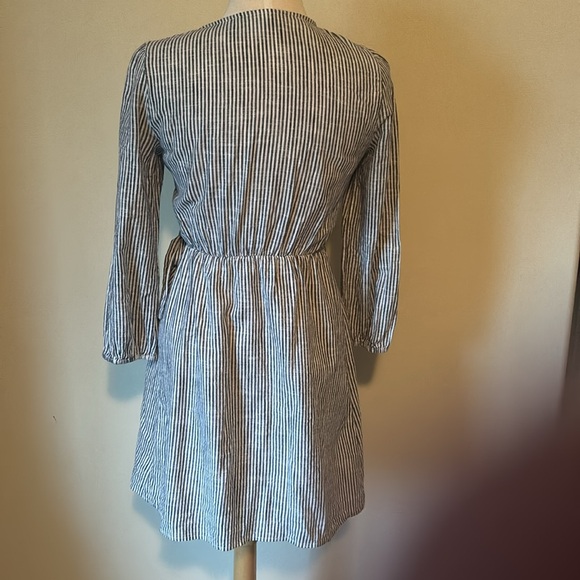 Old Navy Navy and White Striped Dress Size Small - Picture 2 of 6